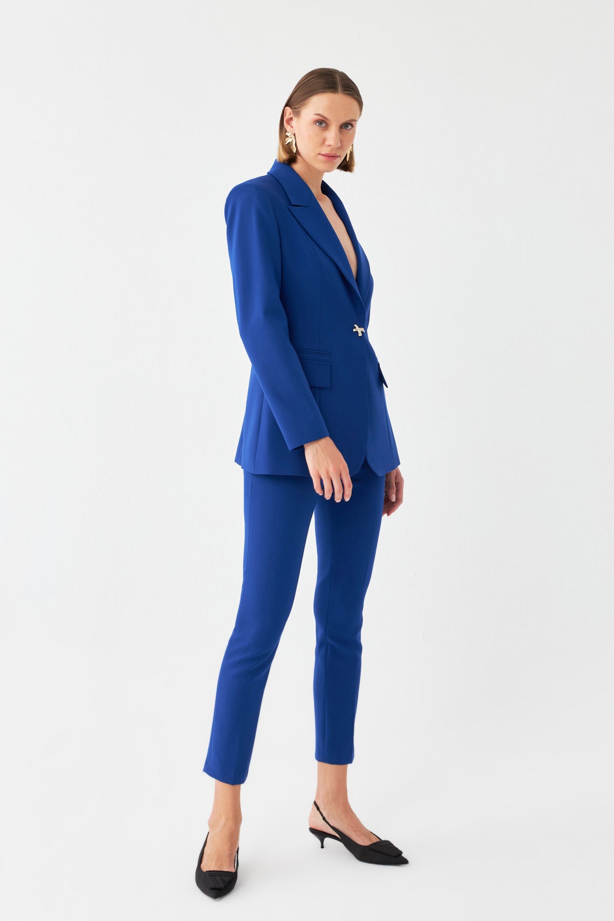 Özel Düğme Detaylı Saks Blazer Takım