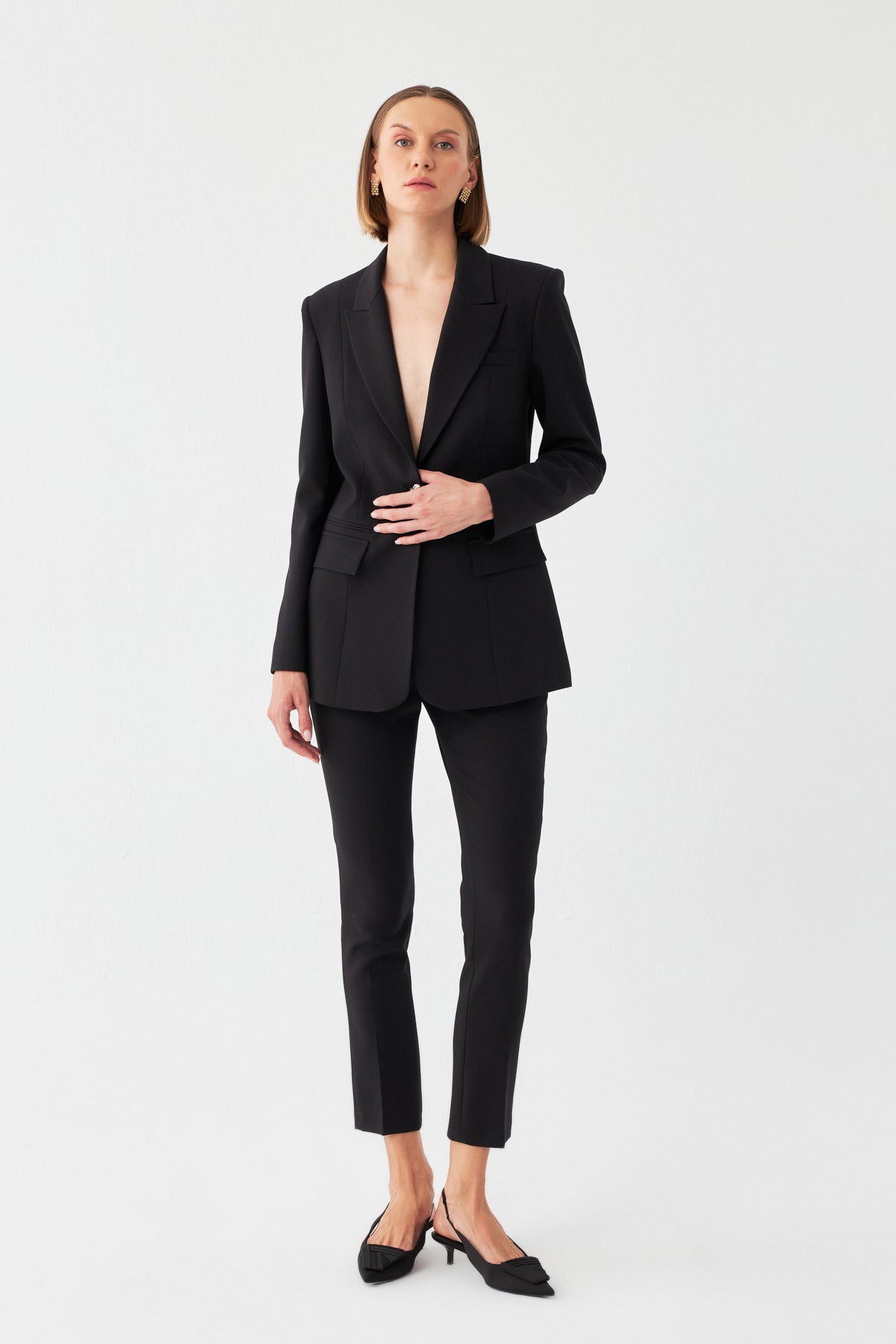 Özel Düğme Detaylı Siyah Blazer Takım