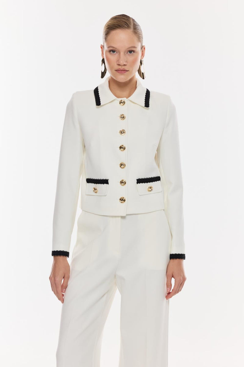 Zarif Düğme Detaylı Klasik Takım