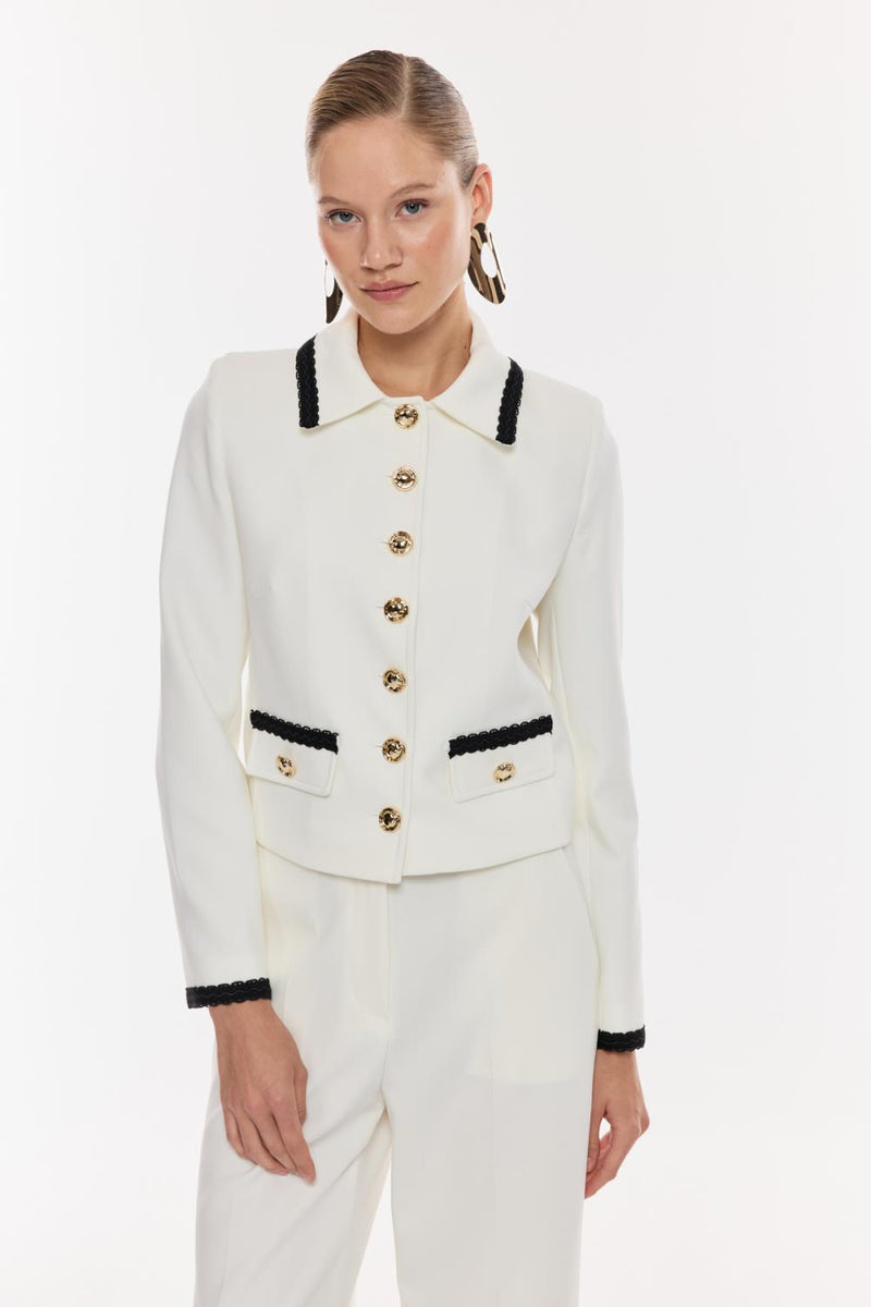 Zarif Düğme Detaylı Klasik Takım