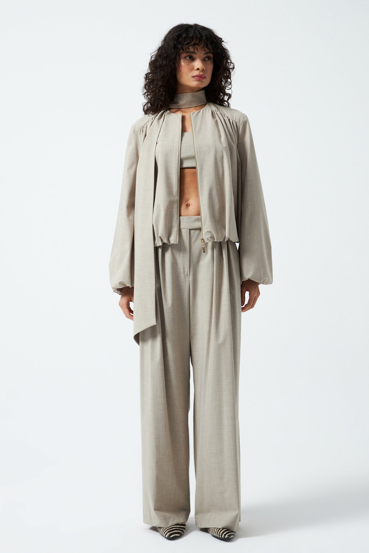 1YA2CK0034 - 117 CEKET BEJ