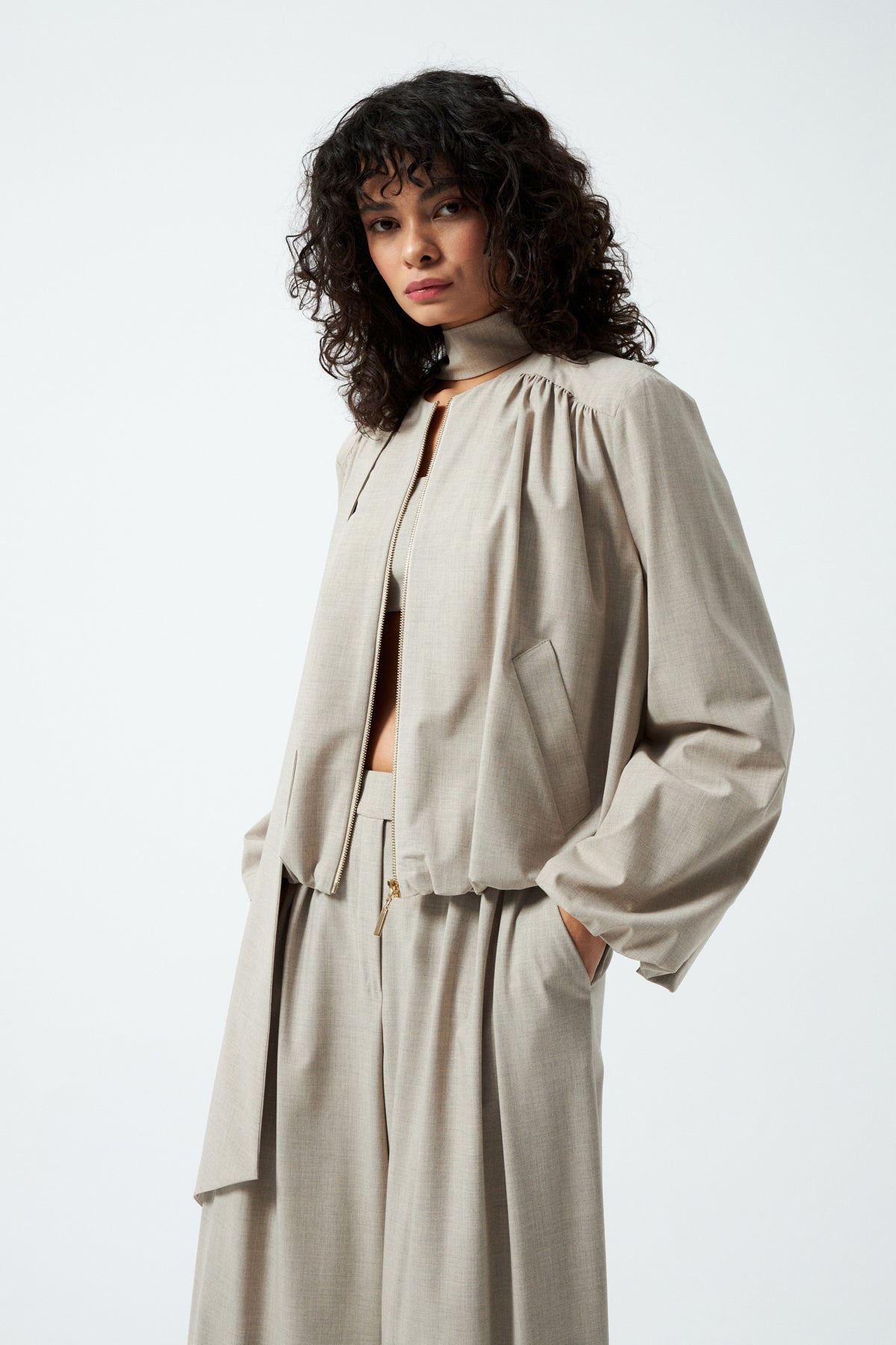 1YA2CK0034 - 117 CEKET BEJ