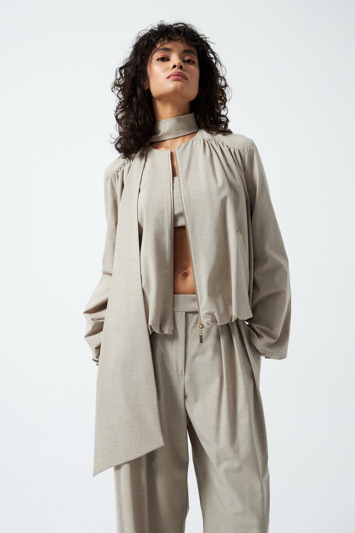 1YA2CK0034 - 117 CEKET BEJ