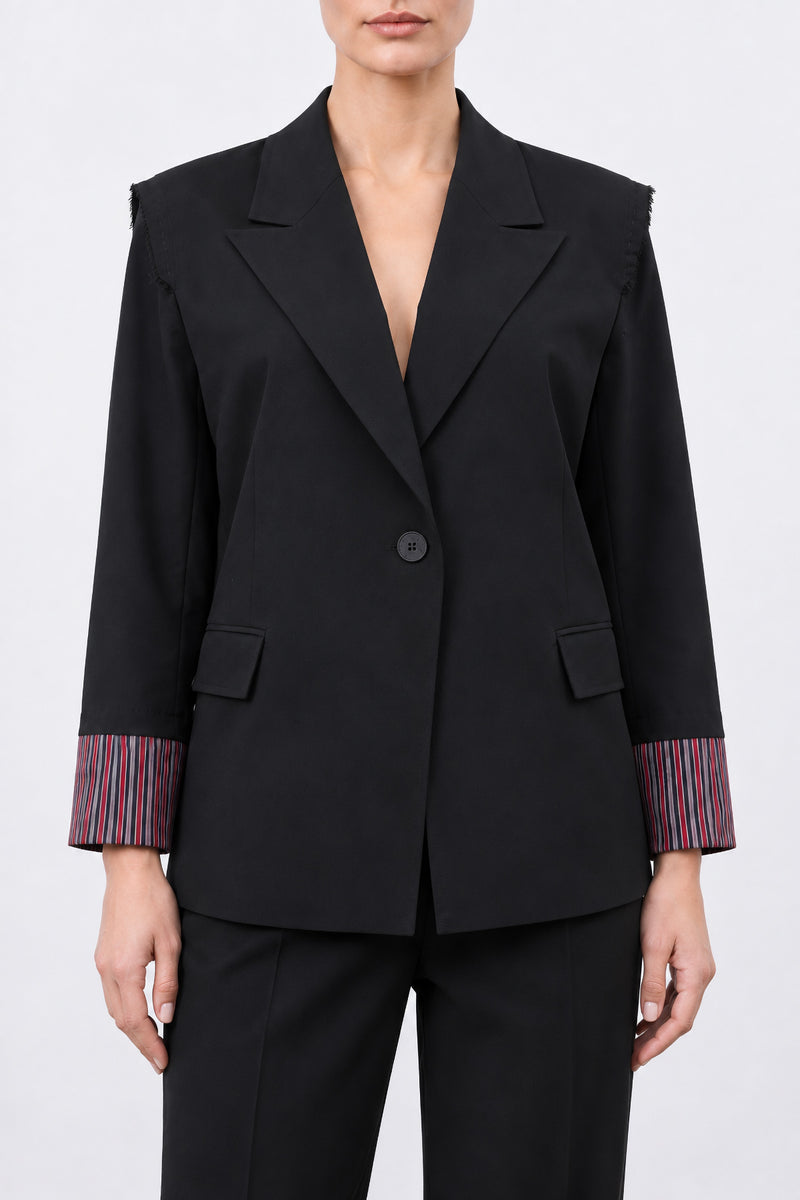 Siyah Manşet Detaylı Vatkalı Blazer Ceket