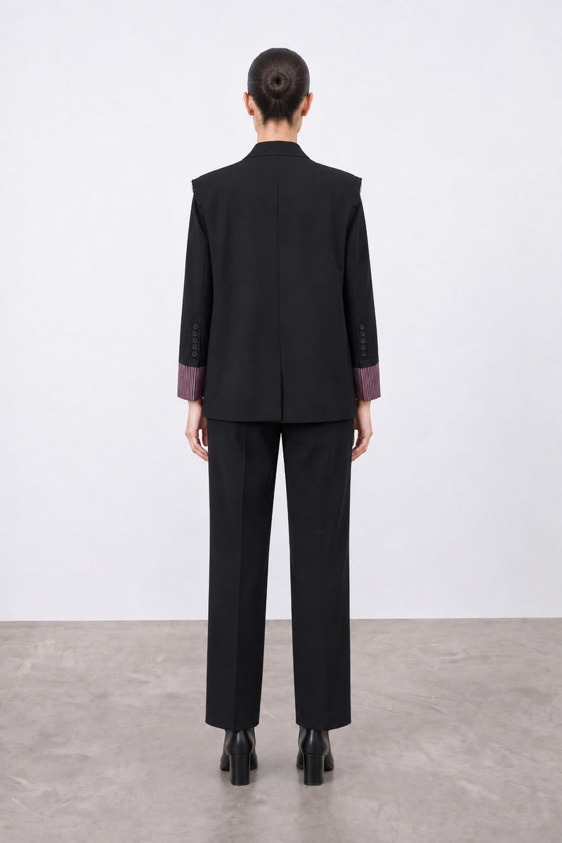 Siyah Manşet Detaylı Vatkalı Blazer Ceket