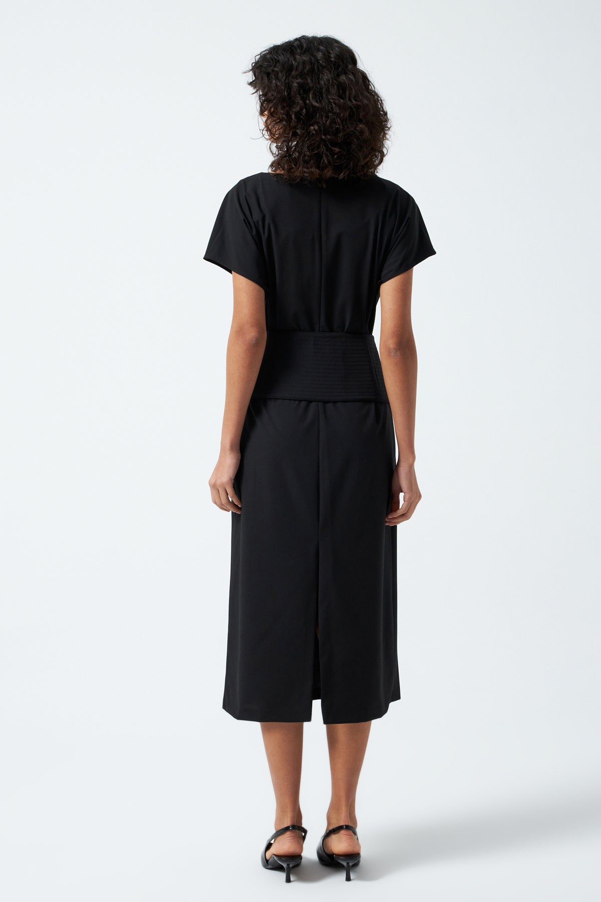 1YA2EL0068 - 117 ELBİSE SİYAH