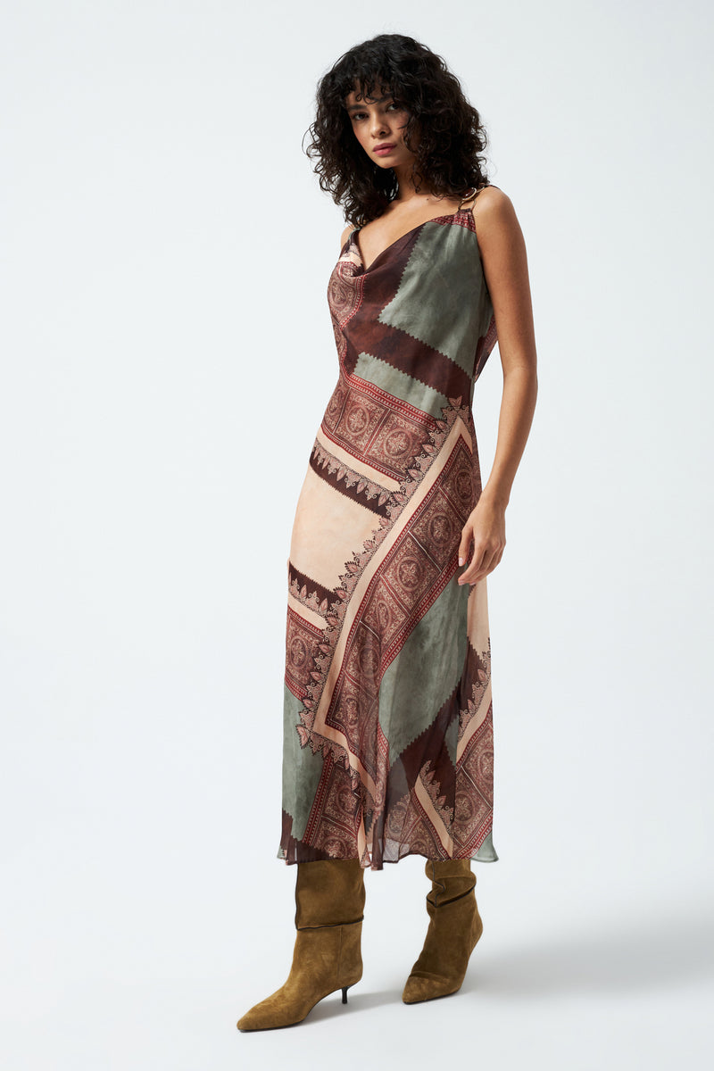 1YA2EL0069 - 303 ELBİSE KAHVERENGİ