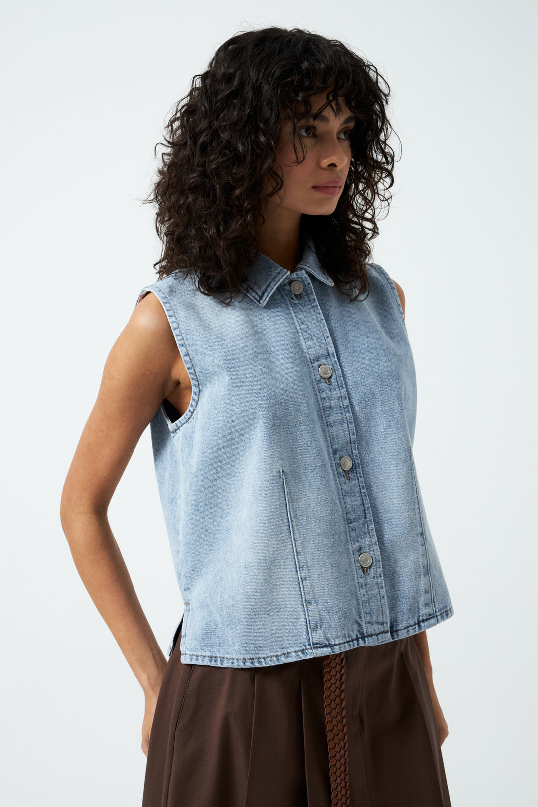 Düğmeli Sıfır Kol Denim Gömlek - Mavi