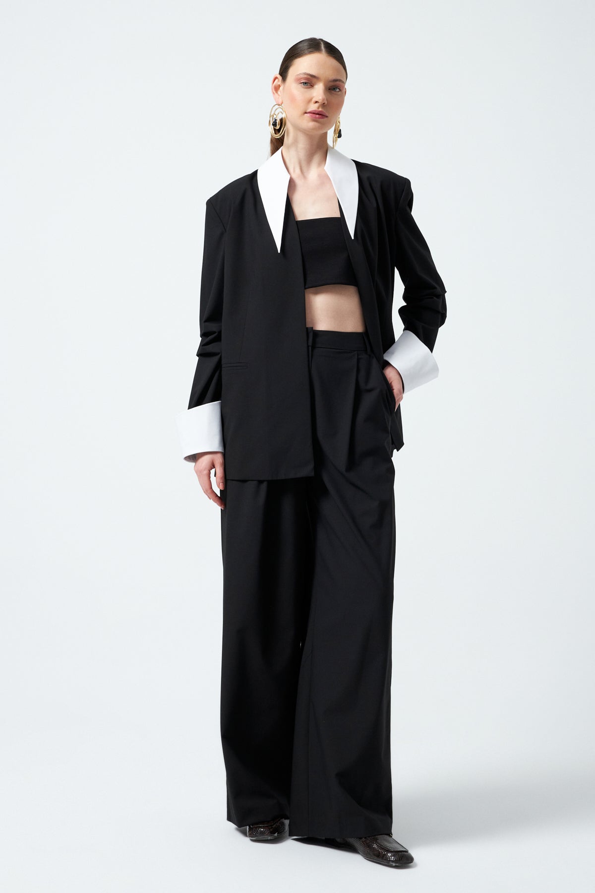 Yaka Kol Detaylı Takım - Siyah