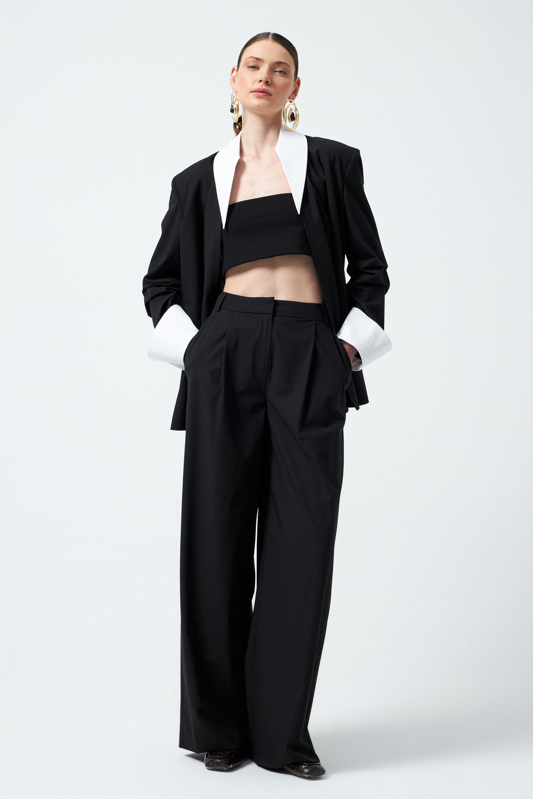 Yaka Kol Detaylı Takım - Siyah