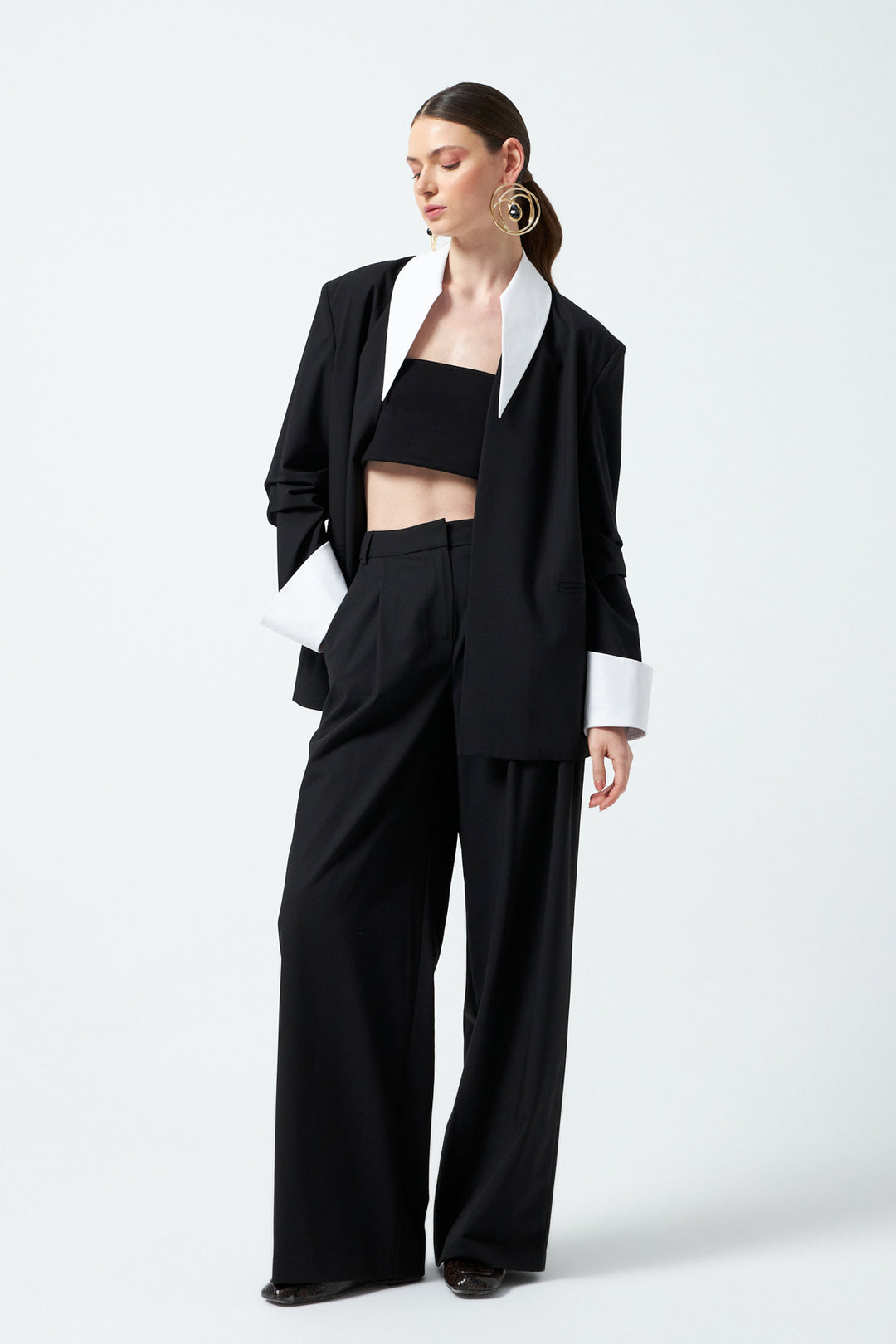 Yaka Kol Detaylı Takım - Siyah