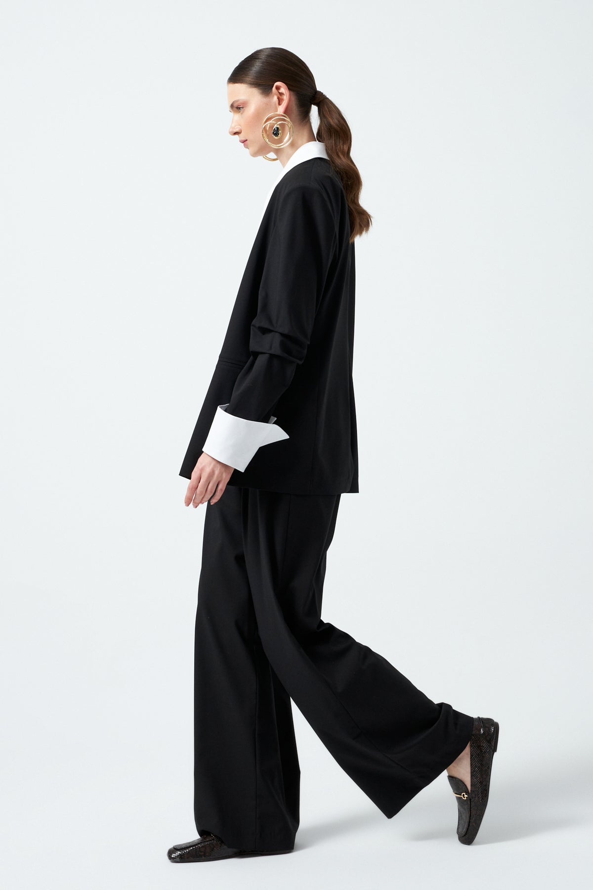 Yaka Kol Detaylı Takım - Siyah