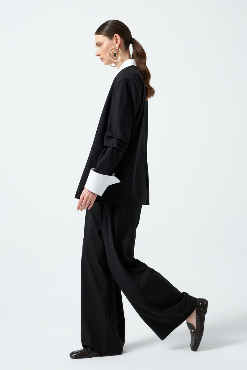 Yaka Kol Detaylı Takım - Siyah