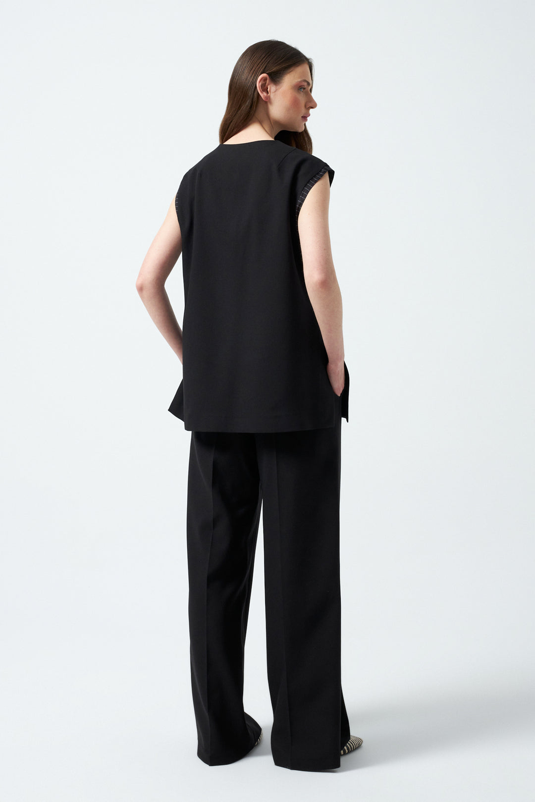 1YA2TA0060 - 318 YELEKLİ TAKIM SİYAH