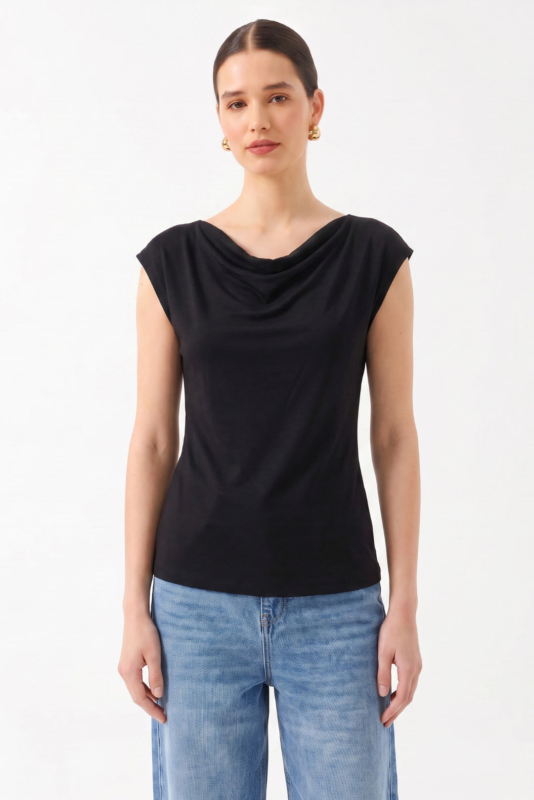 Degaje Yaka Kısa Kollu T-Shirt SİYAH