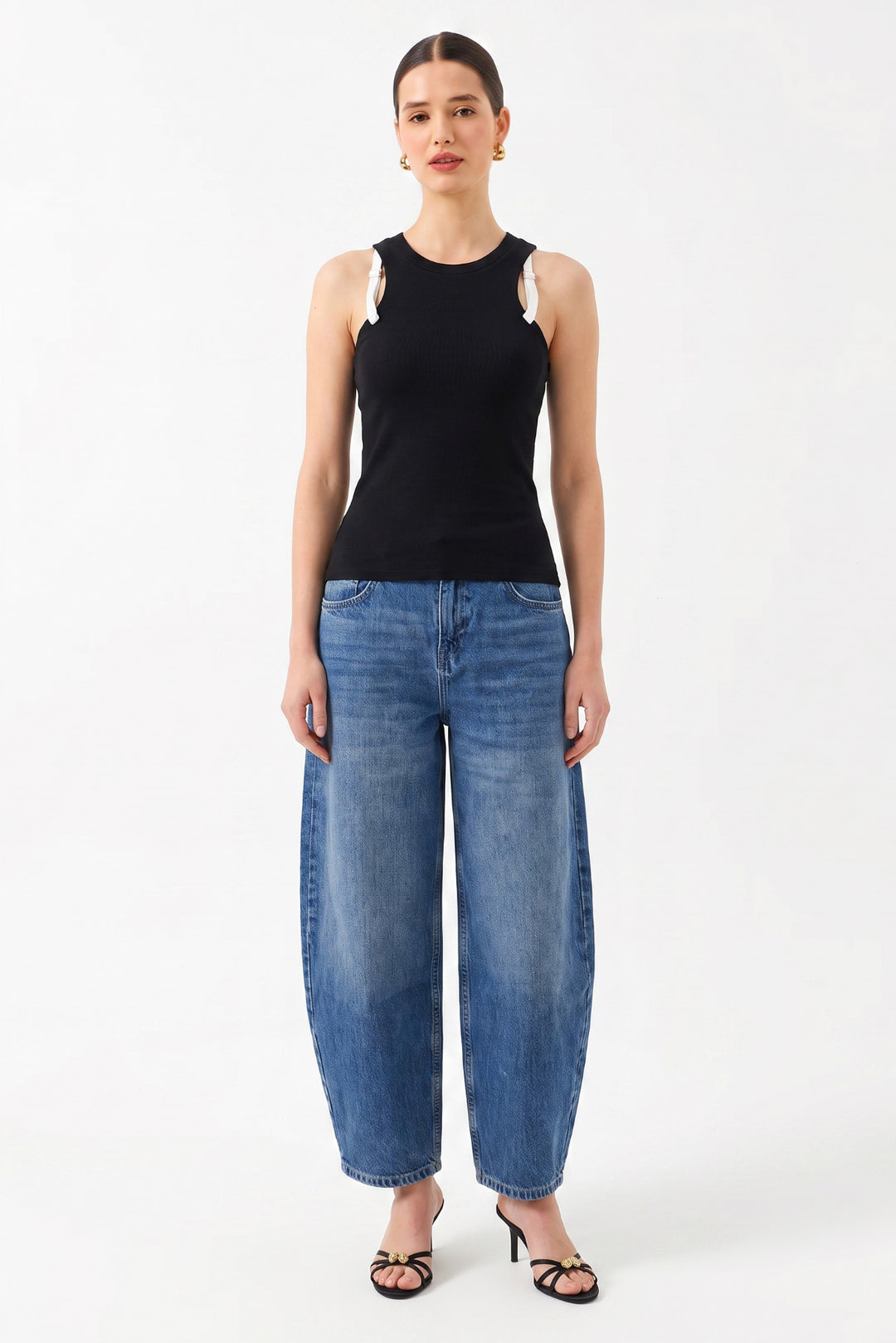 Dar Kesim Halter Yaka Kolsuz T-Shirt SİYAH