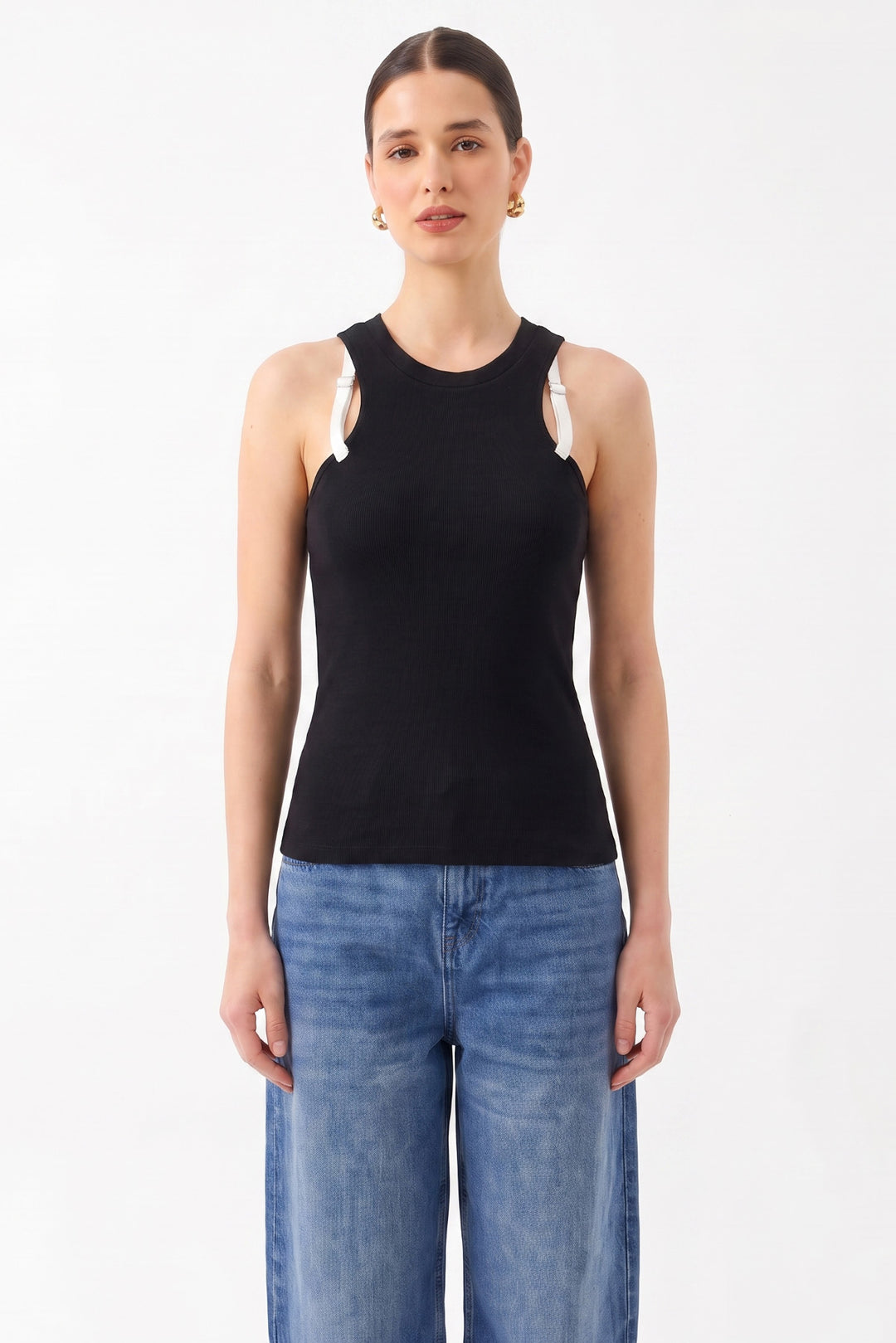 Dar Kesim Halter Yaka Kolsuz T-Shirt SİYAH