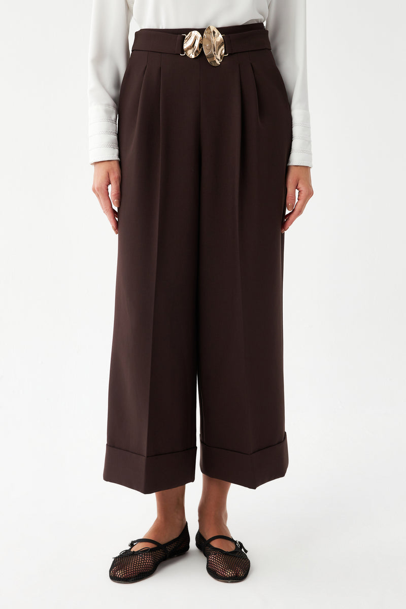 Tokalı Kısa Paça Pantolon