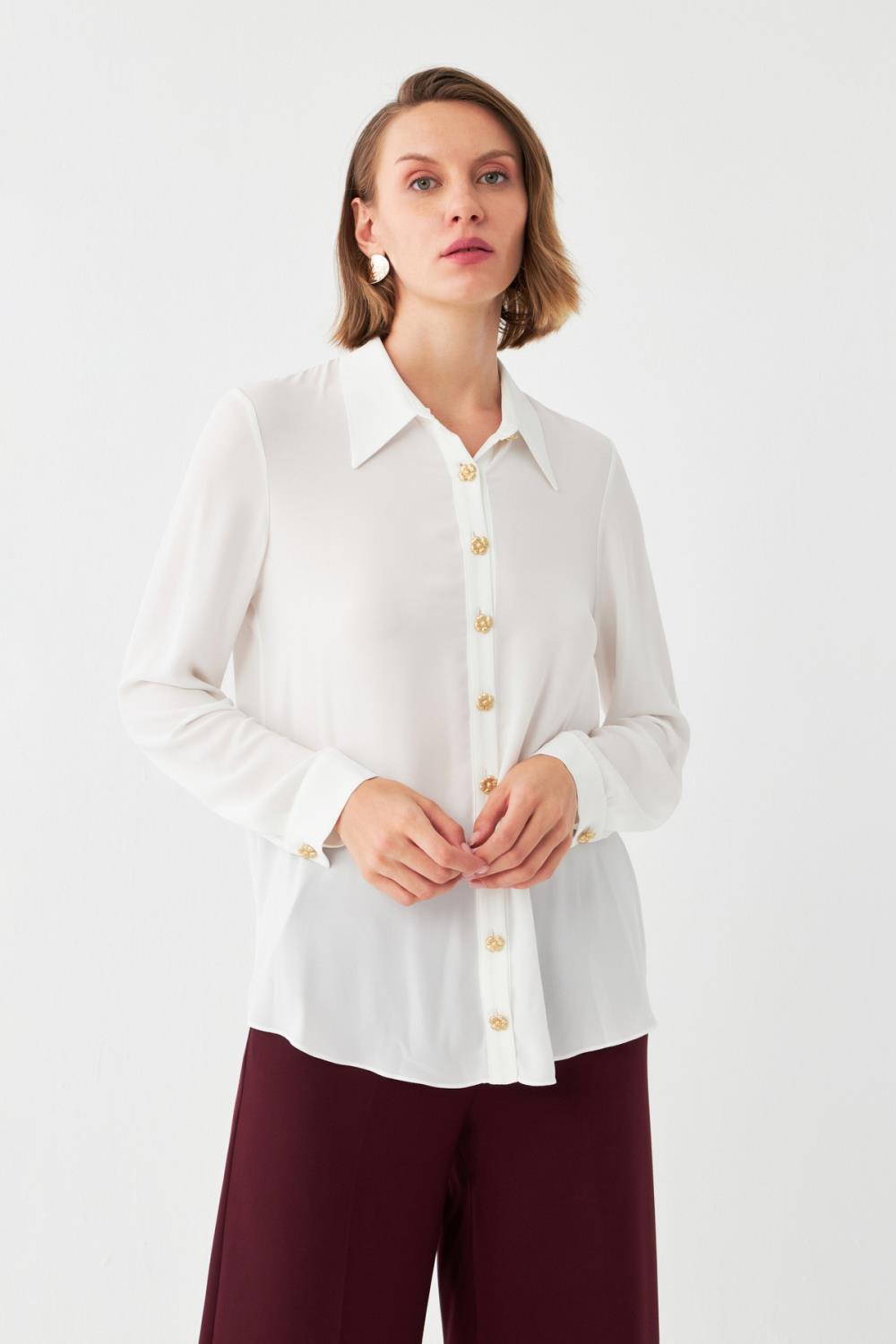 Çiçek Düğmeli Ekru Gömlek