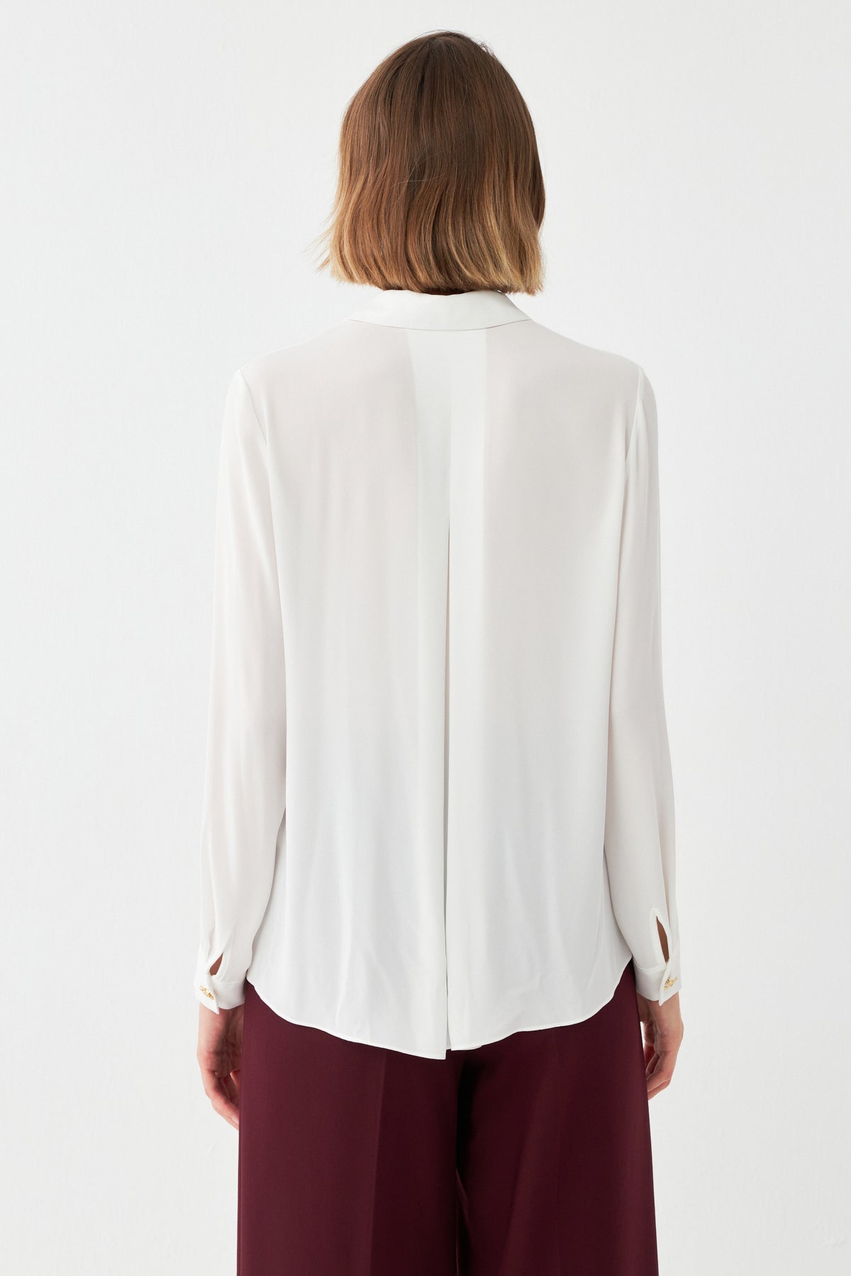 Çiçek Düğmeli Ekru Gömlek