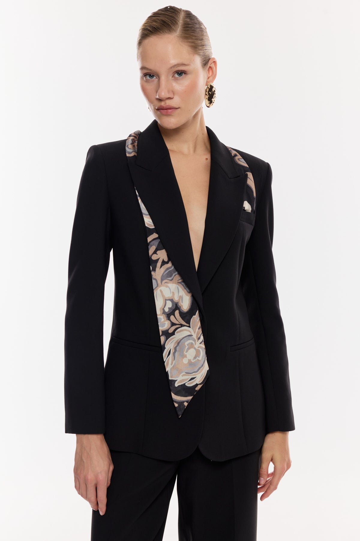 Desen Detaylı Modern Takım