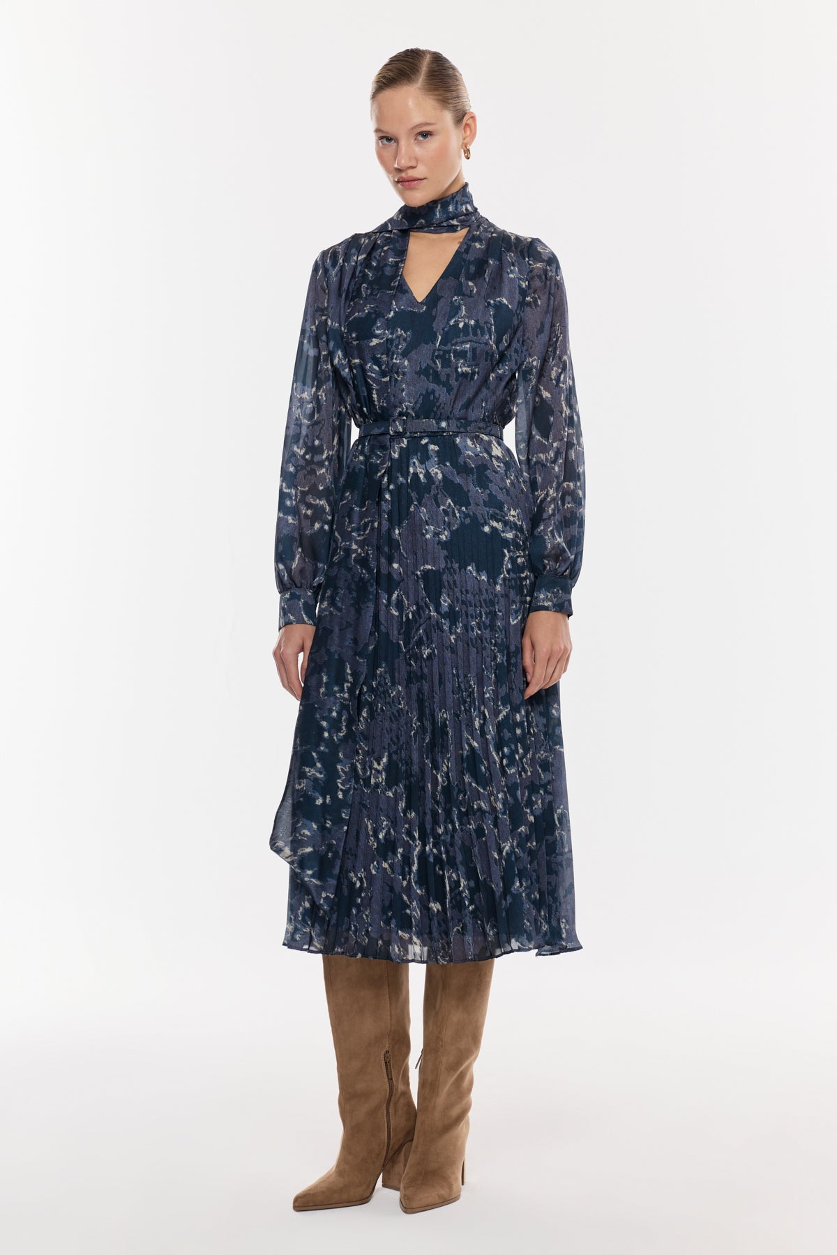 Desenli Şifon Piliseli Midi Elbise