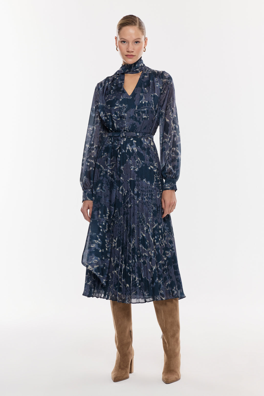 Desenli Şifon Piliseli Midi Elbise