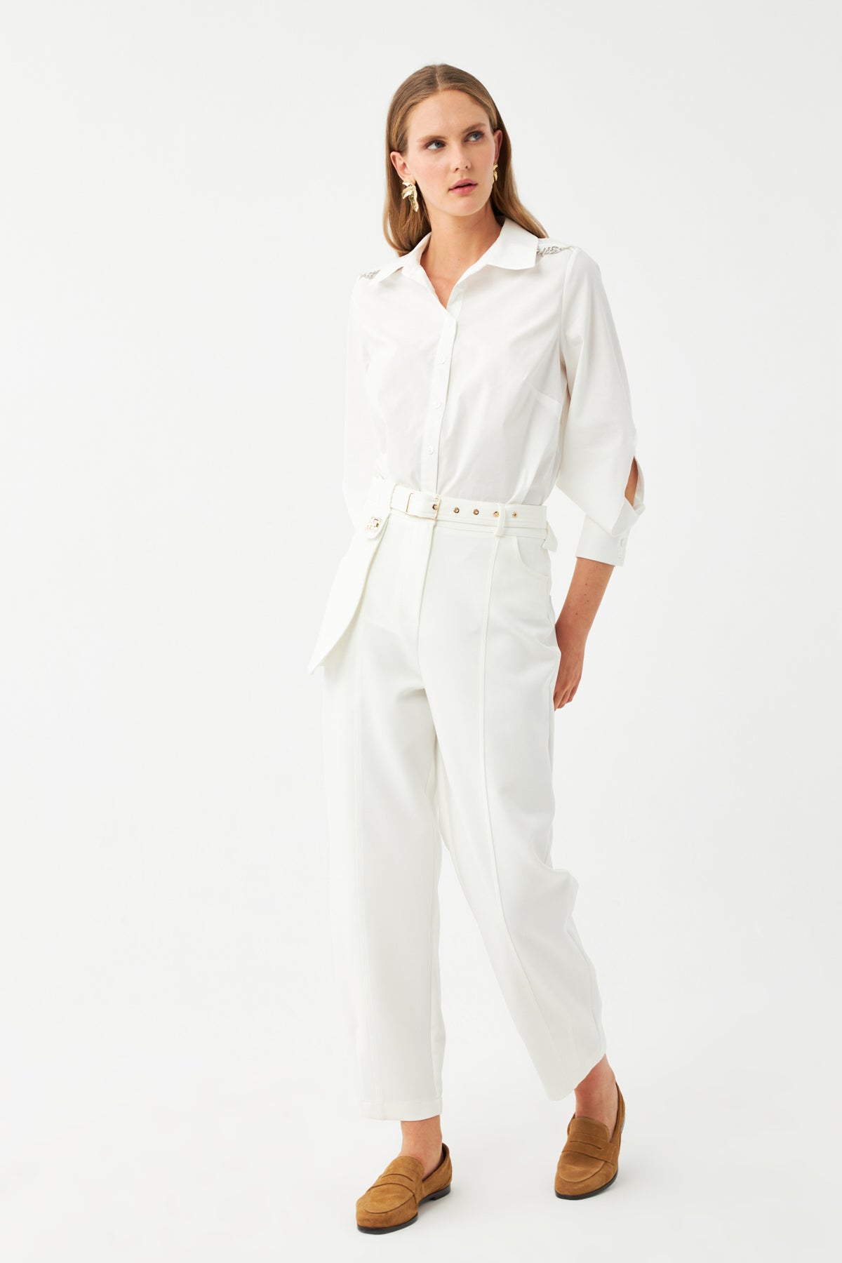 Kemerli Düz Paça Pantolon