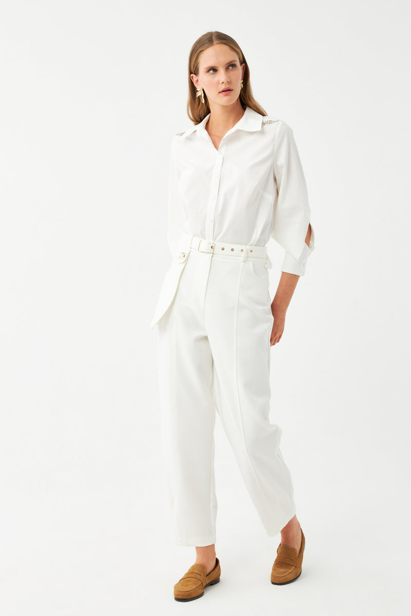 Kemerli Düz Paça Pantolon