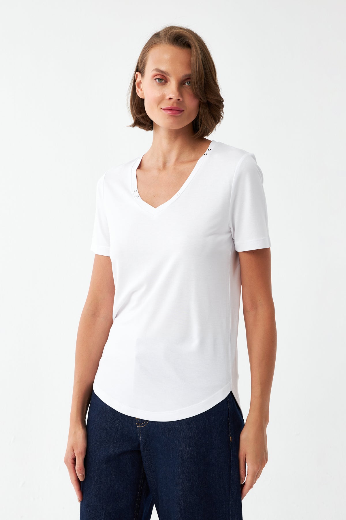 V Yaka Basic Tişört