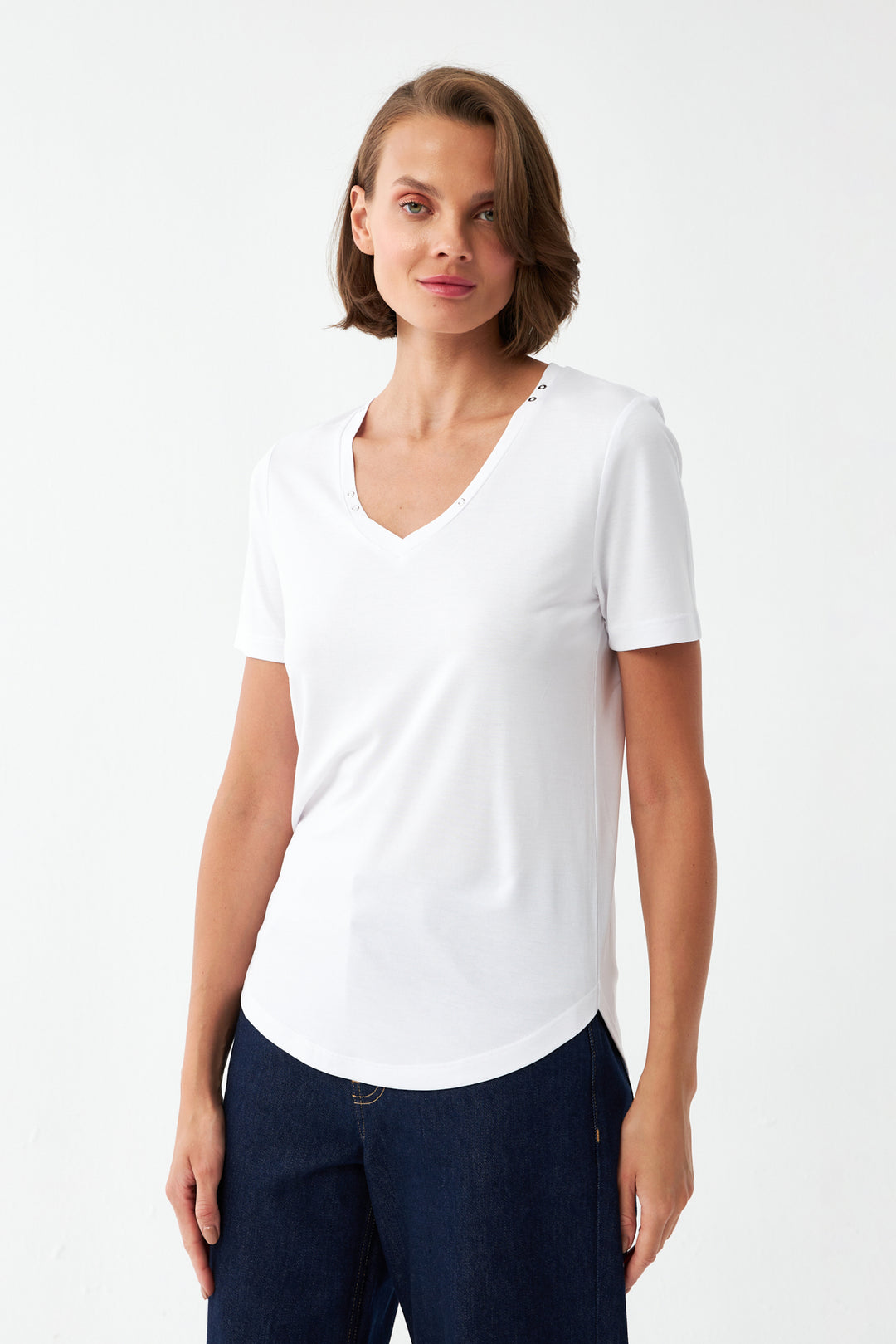 V Yaka Basic Tişört