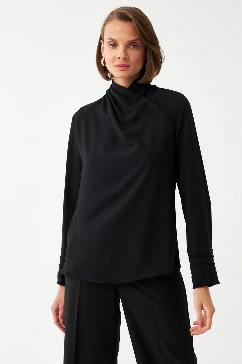 Drape Yaka Bluz