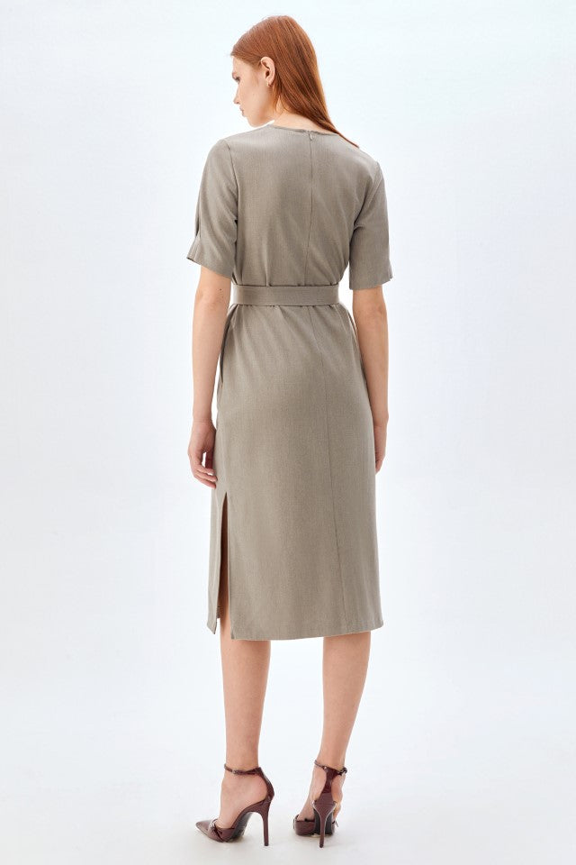 Kısa Kol, Kemerli Yırtmaçlı Elbise