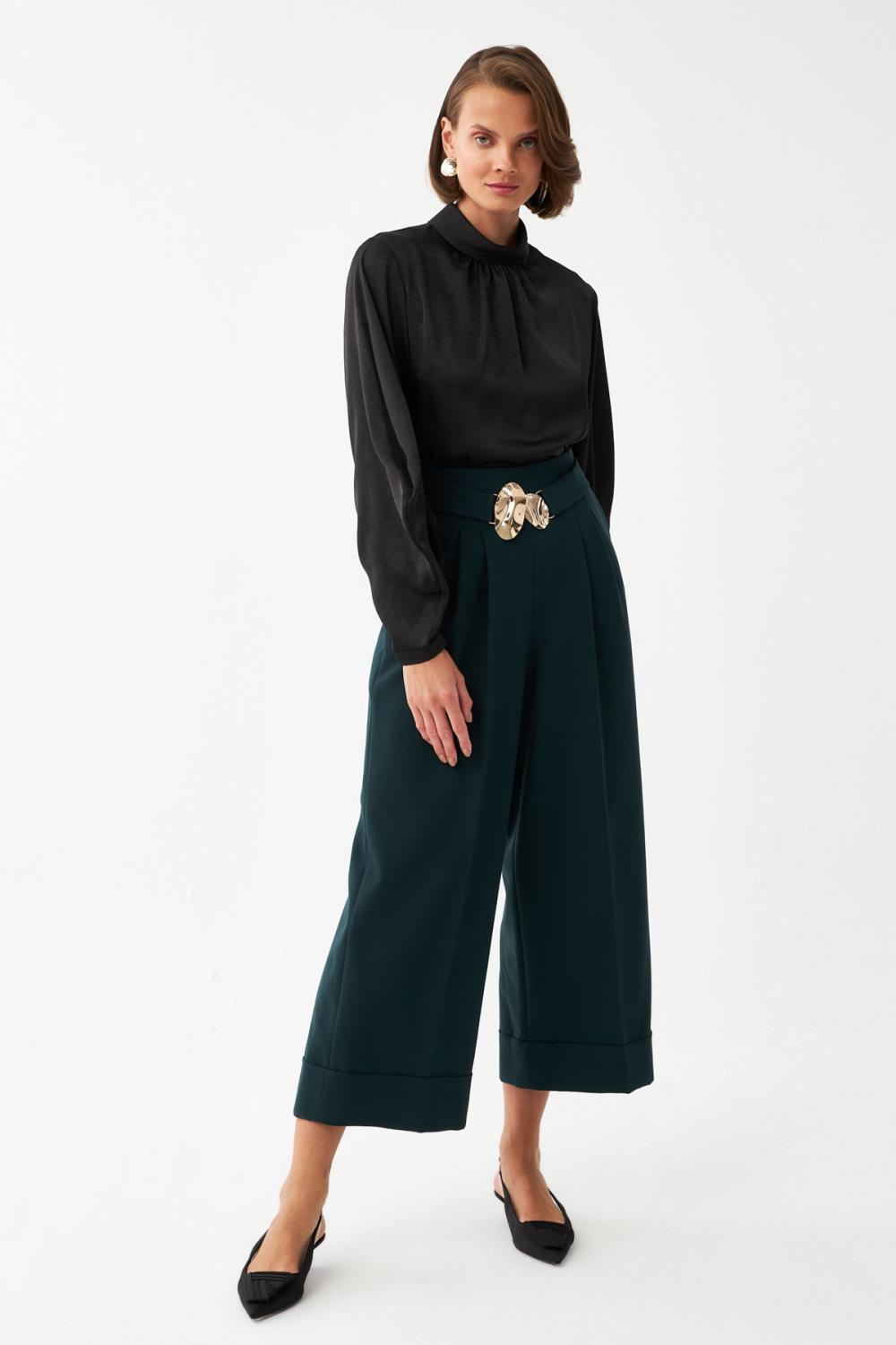 Tokalı Kısa Paça Pantolon