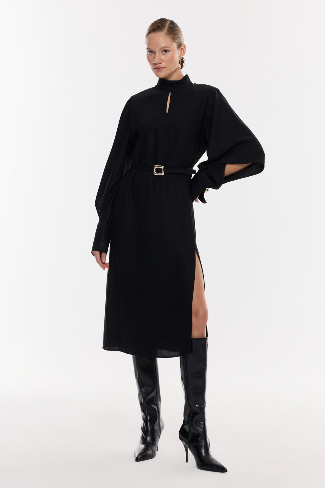 Yırtmaç Detaylı Kemerli Midi Elbise