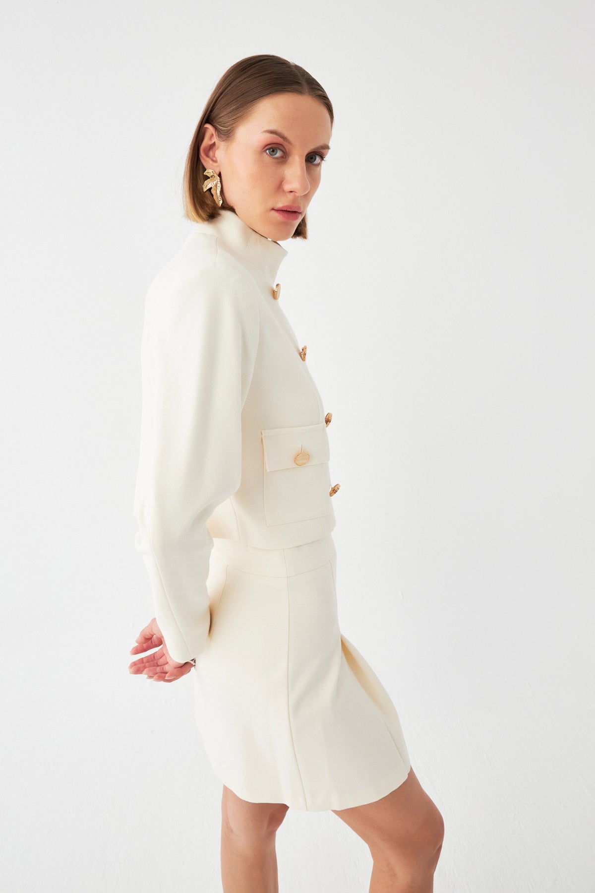 Yüksek Yaka Blazer & A Form Etek Takımı EKRU