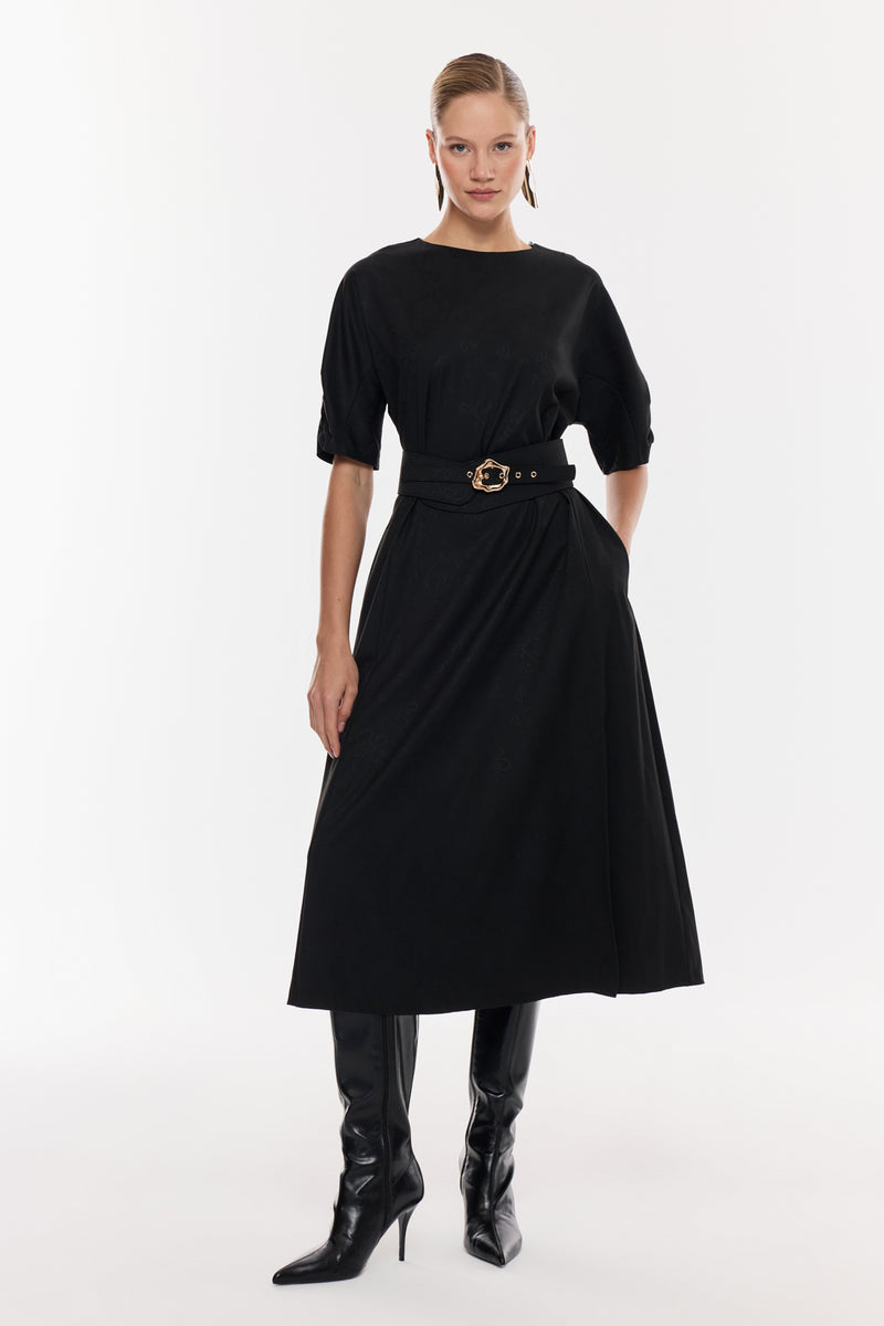 Zincir Detaylı Yırtmaçlı Midi Elbise