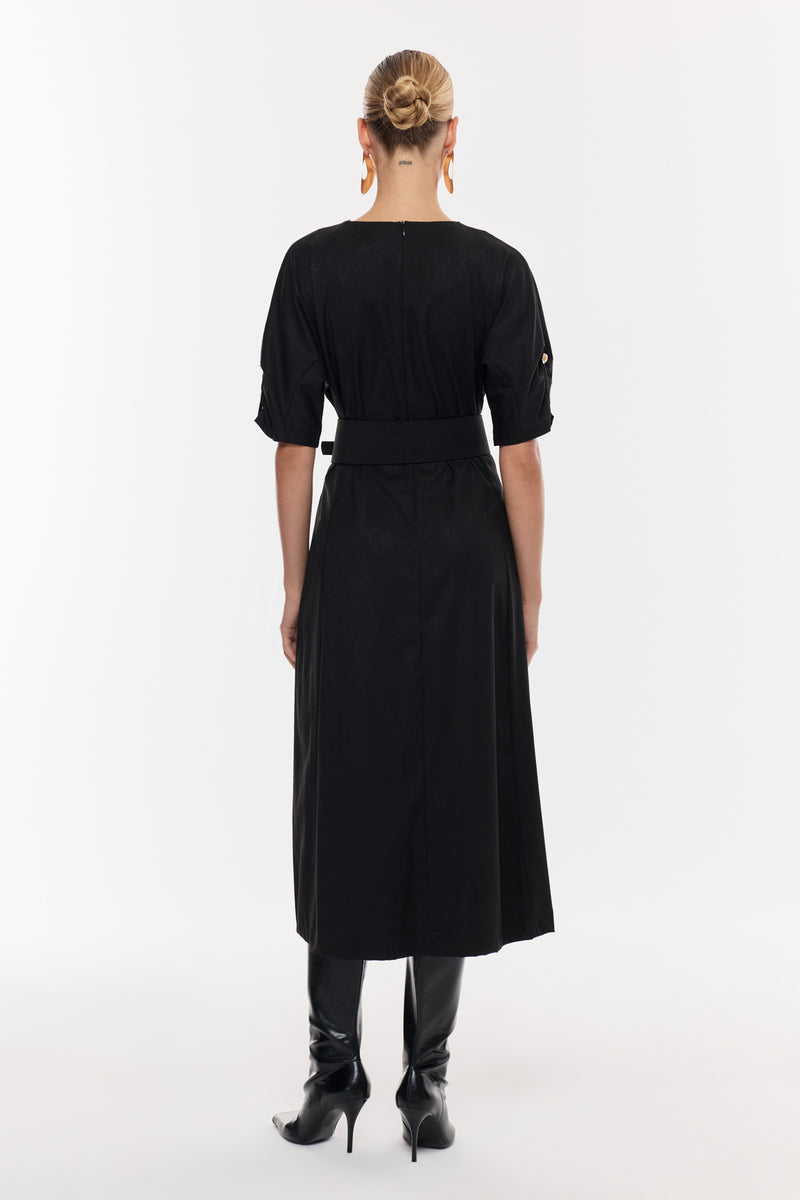 Zincir Detaylı Yırtmaçlı Midi Elbise