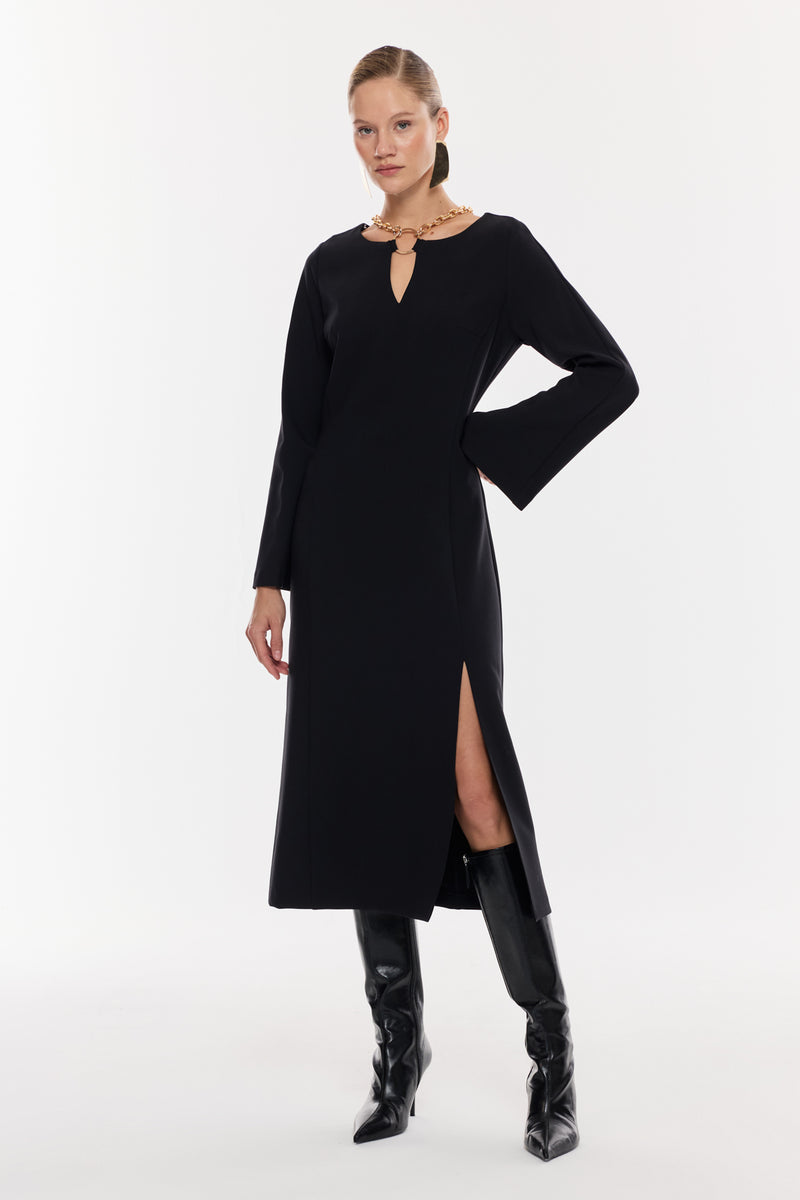 Zincir Detaylı Yırtmaçlı Midi Elbise